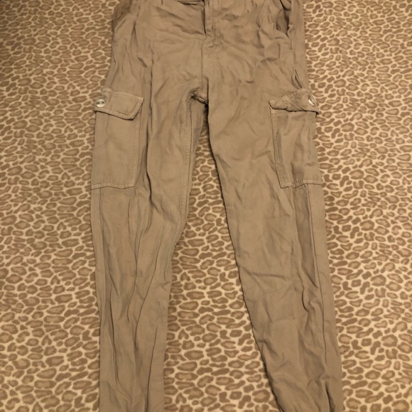 Beautiful Zara cargo’s - Picture 2 of 2